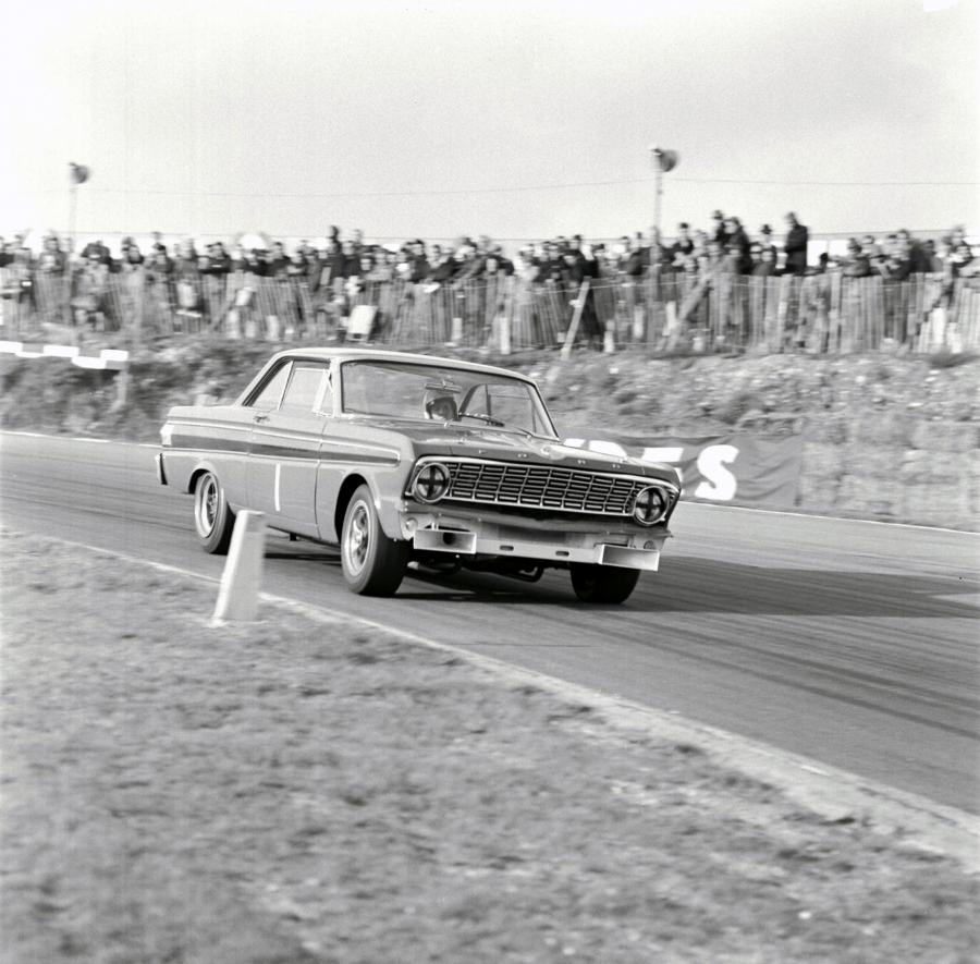  Ford Falcon 1964 года  (фото 20 из 24)